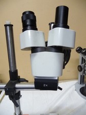 8042.   Altes Stereomikroskop