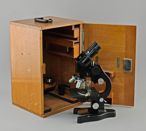 Leitz mikroskop von - e.,