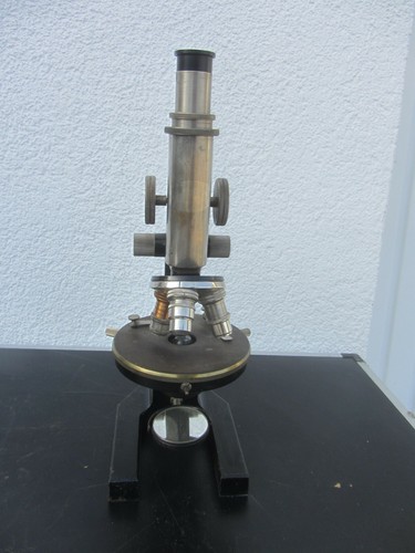 Altes mikroskop mit kiste - mit,